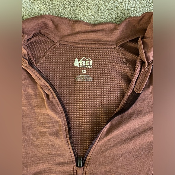 REI 1/4 zip base layer - Picture 3 of 6